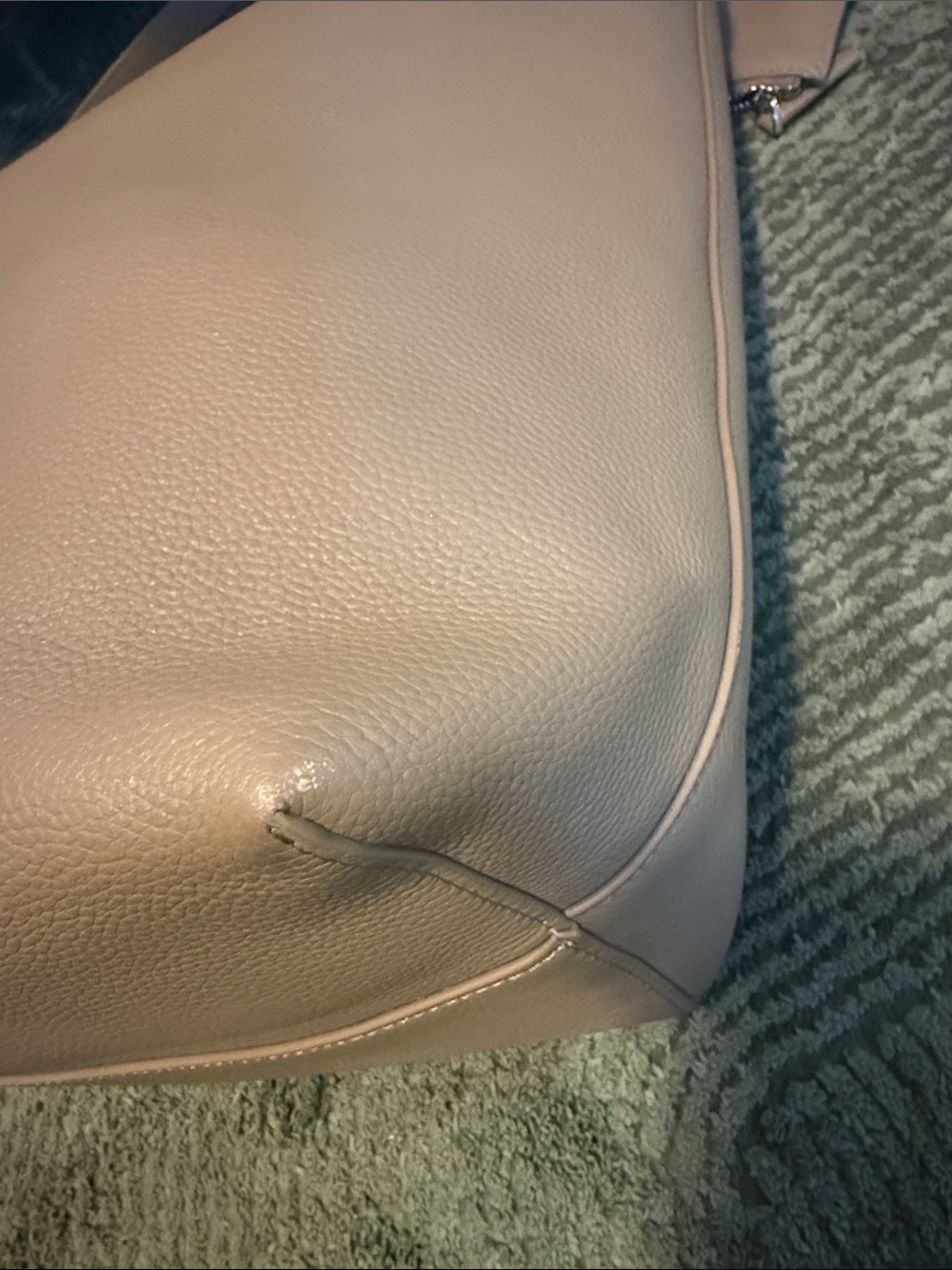 Large leather Bucket Bag - Picture 7 of 12